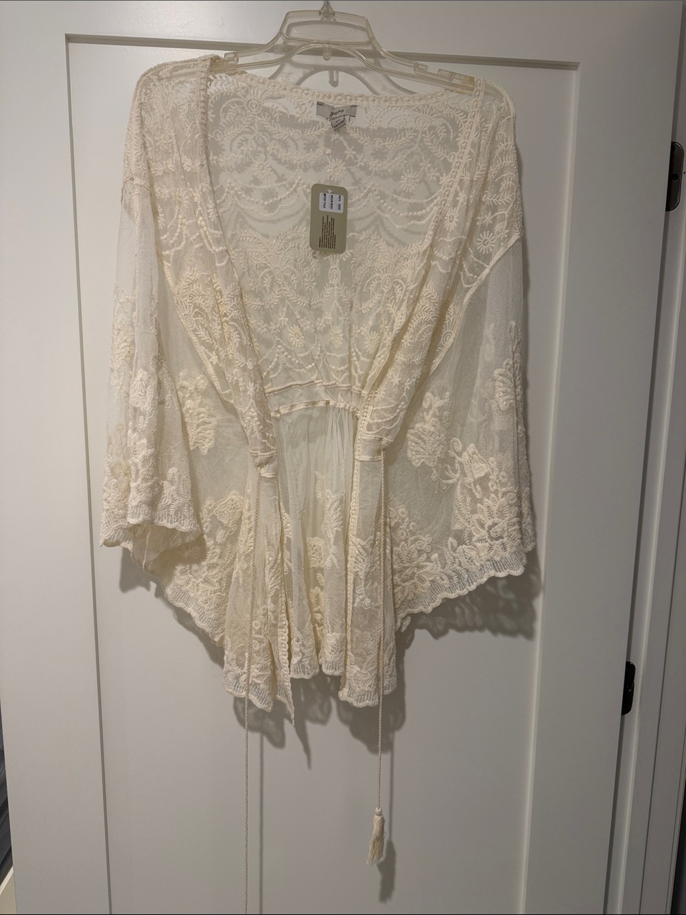 NWT Yaira Women’s Lace Sheer Kimono Wrap - Ivory Size Small/Meduim